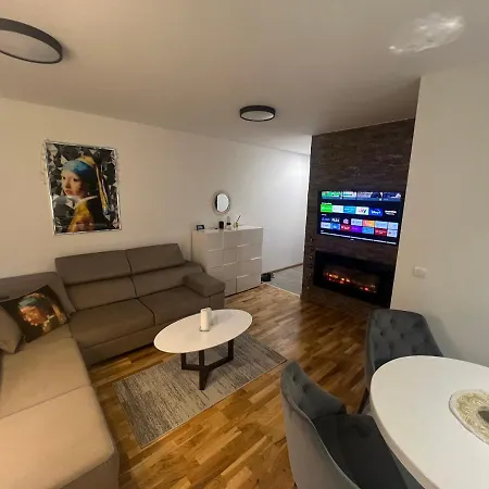 Golden Forest Apartman 7 Apartment *